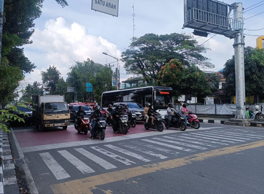 Kemacetan Padat Merayap Warnai Sejumlah Ruas Jalan Pusat Kota Medan Jelang Tahun Baru 2026